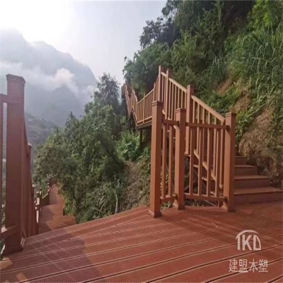 景區(qū)塑木棧道