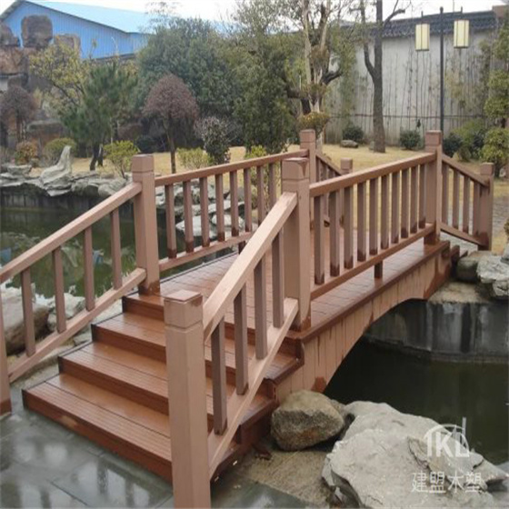 塑木棧橋