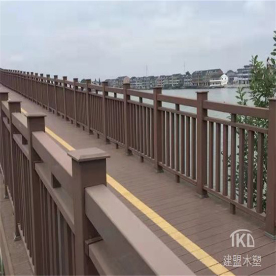 塑木棧橋